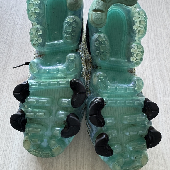 Men's 5.5 US Air Vapormax. - Picture 4 of 5